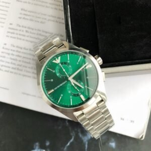 Support direct mail from Hong Kong and the United States
? ! Equipped with a joint warranty card and nationwide joint guarantee! (emrio armani) quartz men's watch, Armani's new model! This year’s hottest men’s style! ar11480, fashionable three-dimensional texture, multi-functional quartz chronograph, imported quartz movement, full of fashion and trend! 30 meters waterproof, watch diameter ~ 43mm