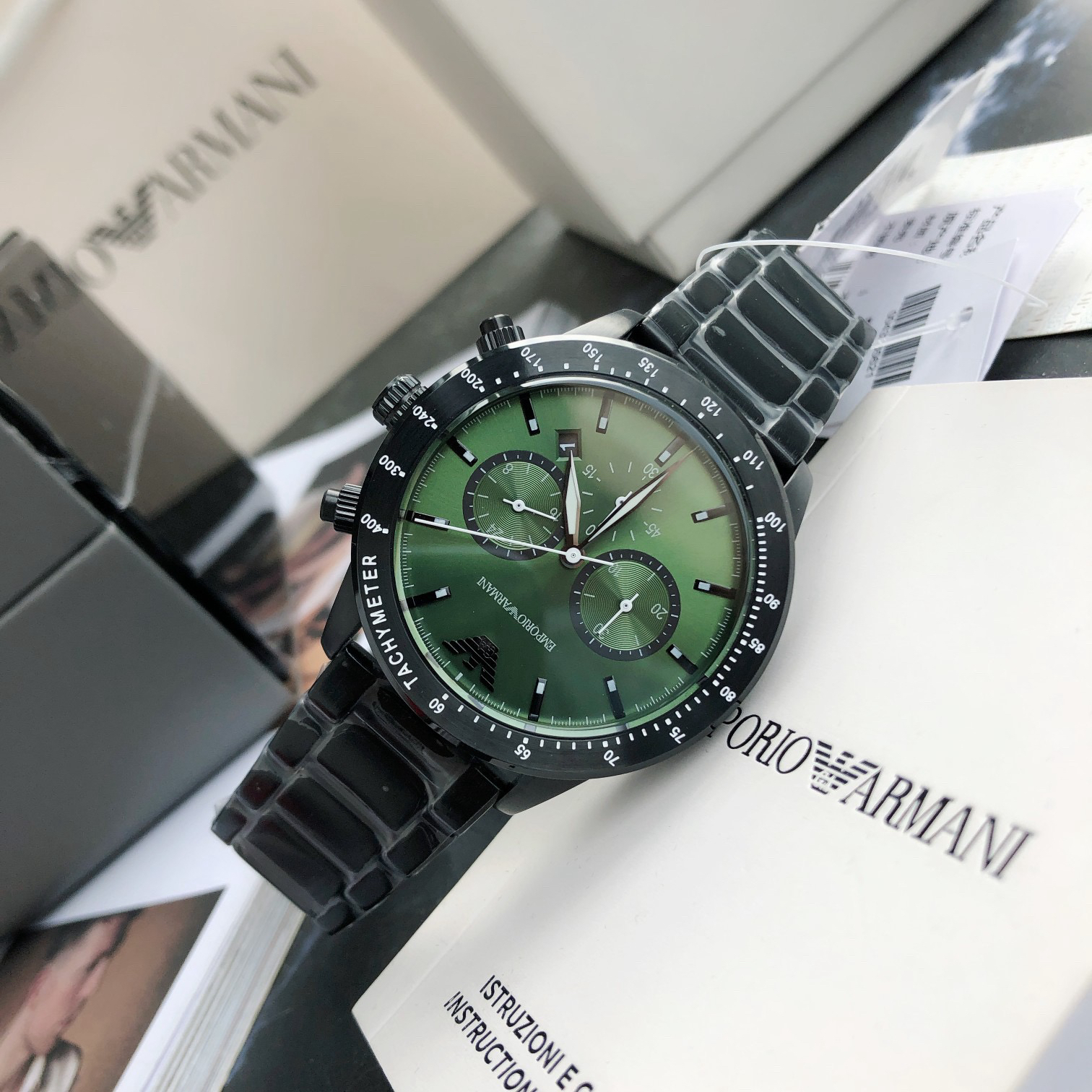 Emrio Armani) Armani 2022 new business casual European and American simple and atmospheric quartz steel strap men's watch AR11472 diving sports style three-hand calendar frame sundial pattern bezel green dial, highlighting the quality of life, fine polishing process to continue the texture of the watch body, showing the brand texture in the details, stainless steel strap engraved eagle LOGO. The quality of the details reflects a unique life Mineral strengthened glass 100m daily waterproof, dial diameter 43mm, case thickness 12mm. ππππ - Image 4