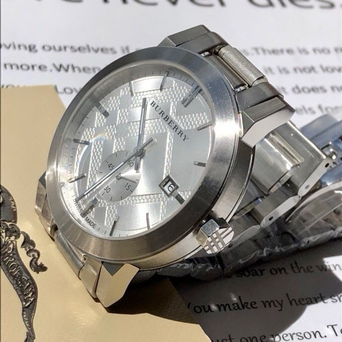 Batch . Classic British luxury brand, quartz men's watch, bu9900, a royal brand. The timeless classic style permeates the dial, which is both elegant and beautiful. Original Swiss movement, sapphire glass mirror, 316l stainless steel strap, unique two-and-a-half-pin design, watch diameter ~44mm, elegant and high-end, comes with a full set of packaging! - Image 3